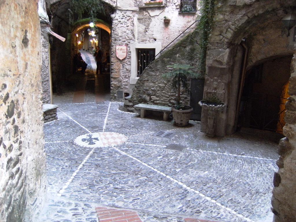Il Nido Di Rondine Bed & Breakfast Dolceacqua Ngoại thất bức ảnh