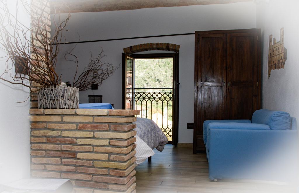Il Nido Di Rondine Bed & Breakfast Dolceacqua Ngoại thất bức ảnh